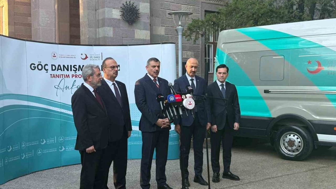 Okullarda yeni uygulama: bahçe görevlilerine 2 bin 800 el dedektörü dağıtıldı
