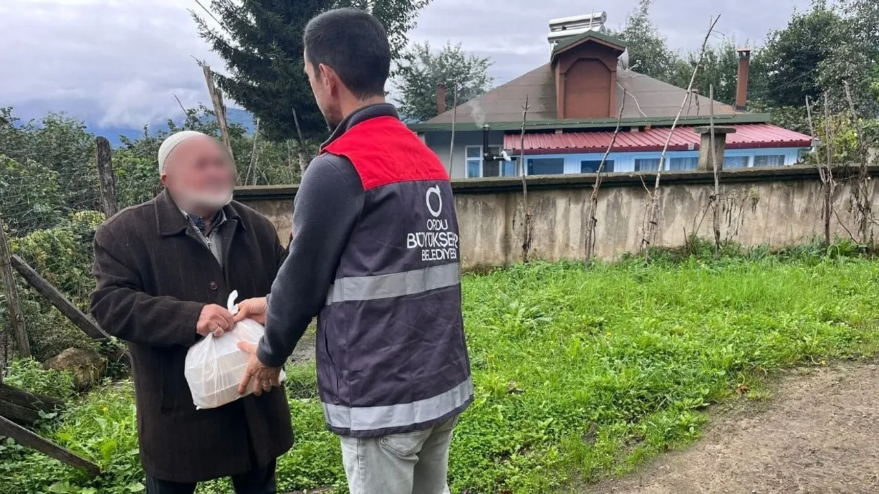 Ordu'da bin kişiye her gün sıcak yemek ulaştırılıyor