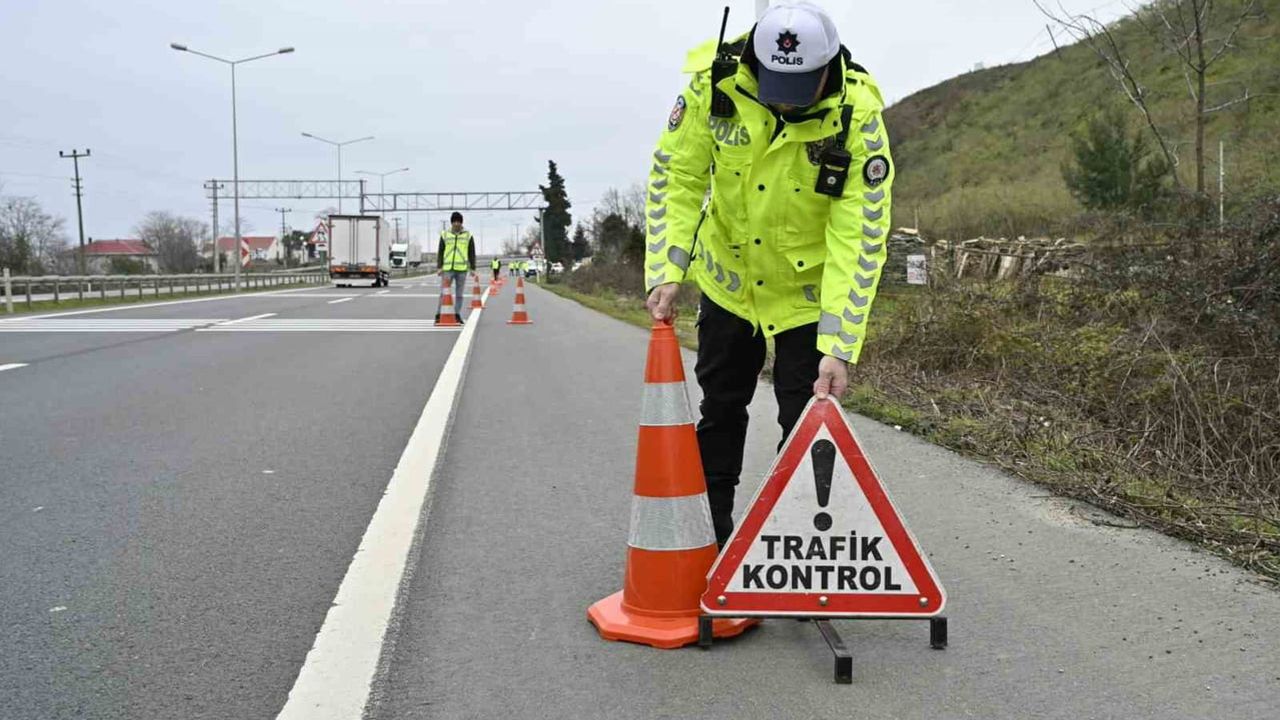 Ordu’da trafik güvenliğini sağlama amaçlı sıkı denetimler: 14 bin 895 araç kontrol edildi