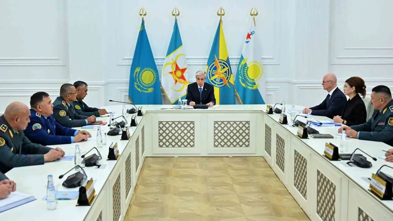 Orduda köklü reform sinyali: Tokayev komuta kademesini sorumlulukla uyardı