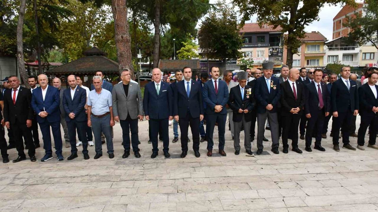 Osmaneli'nde gaziler için saygı ve dayanışma töreni