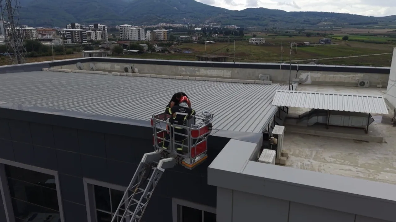 Osmaniye'de 112 ekipleri kendi binasında yangın ve kurtarma tatbikatı gerçekleştirdi