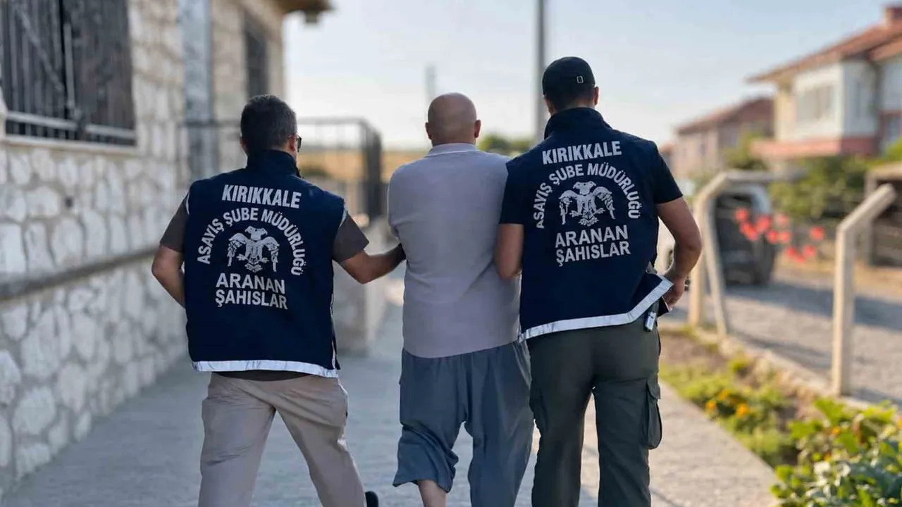 Otellerde sahte rota, Yahşihan'da son buldu: firari hükümlü annesiyle kaldığı evde yakalandı
