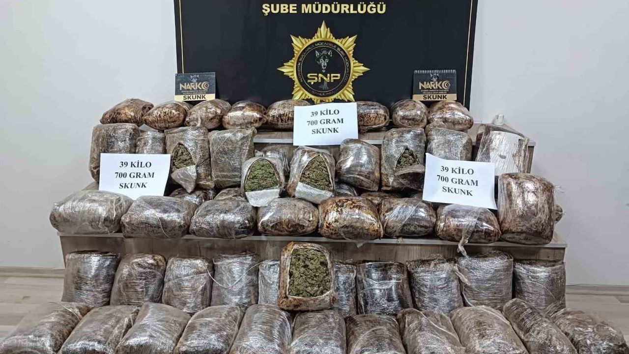 Otobüs bagajında 39 kilo 700 gram skunk: yolcu gözaltında