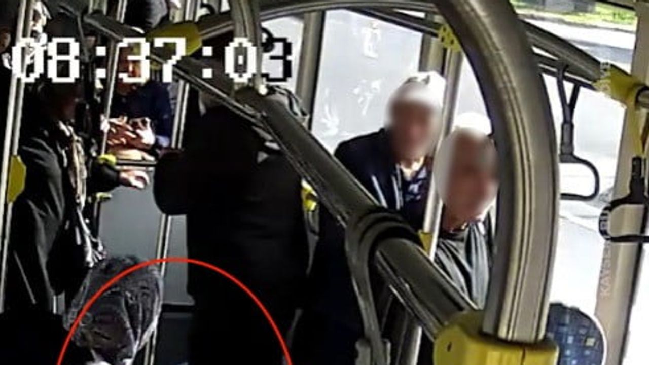 Otobüs güzergahını değiştirip fenalaşan yolcuyu hastaneye yetiştirdi