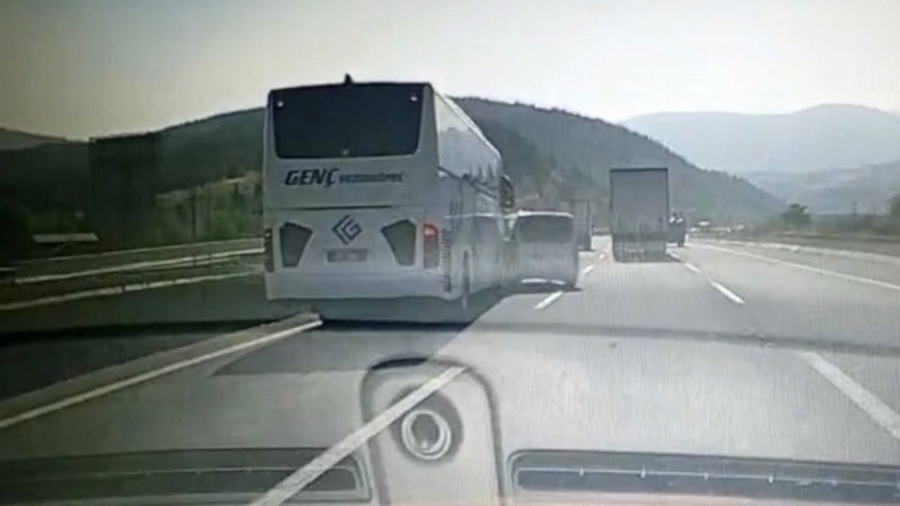 Otobüsün önüne savrulan araç: üniversite öğrencisi üç gün sonra yaşamını yitirdi