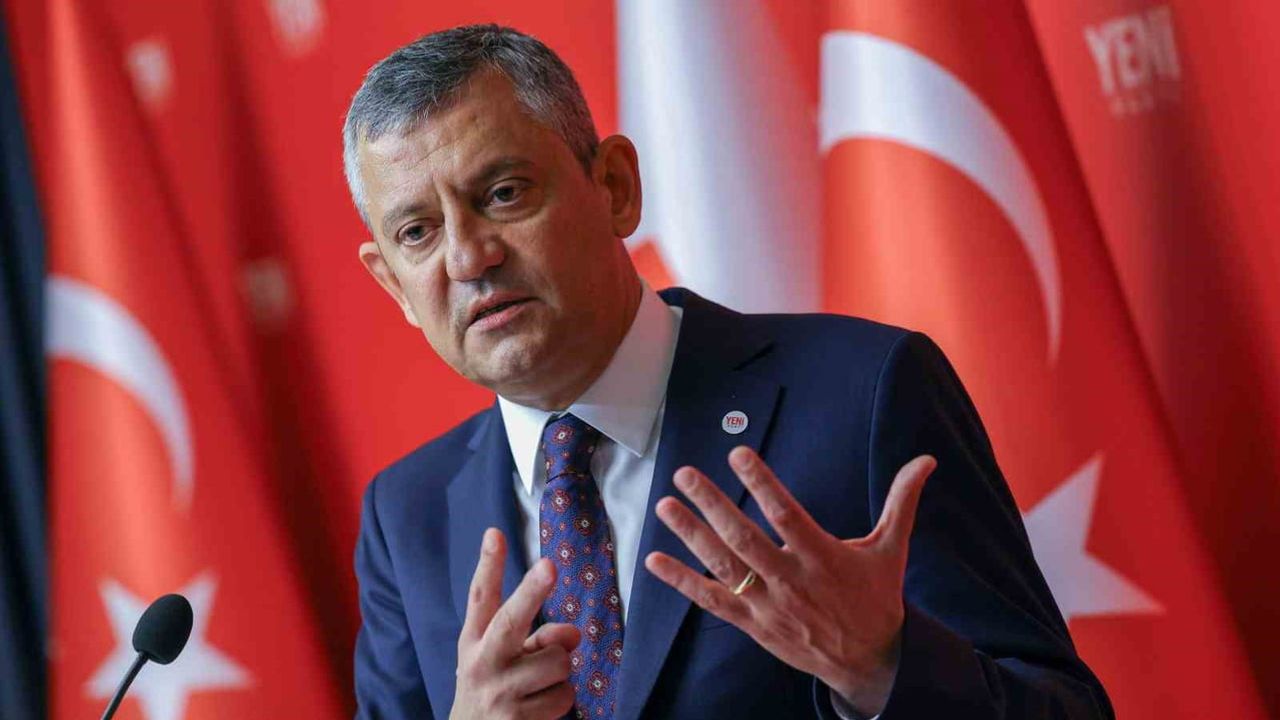 Özgür Özel: belediye başkanlarının kararlarına müdahil olmayacağız