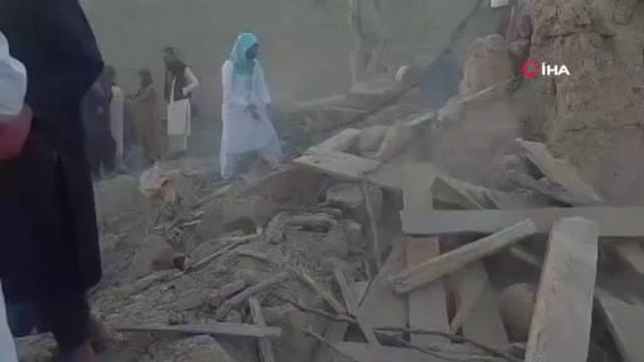 Pakistan sınır ötesi operasyonla 'terörist hedefleri' vurdu; 28 ölü bildirildi
