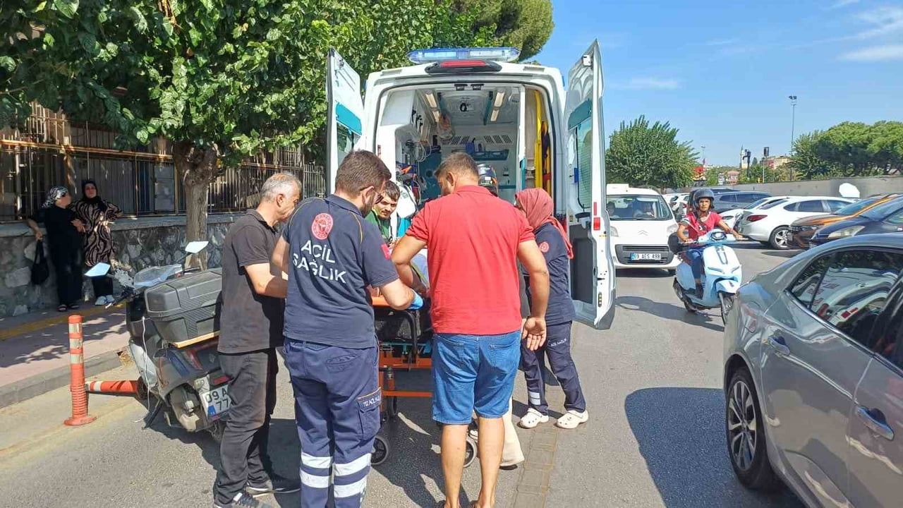 panik frenle kontrolden çıkan motosiklet dubalara çarptı: 1 yaralı