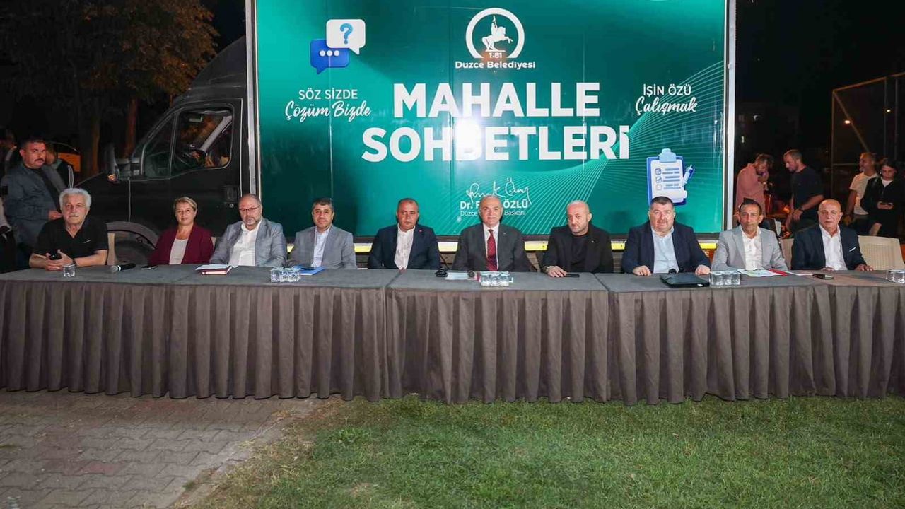 Paranın olmadığı dönemde Düzce'yi geleceğe taşıdıklarını vurgulayan Faruk Özlü