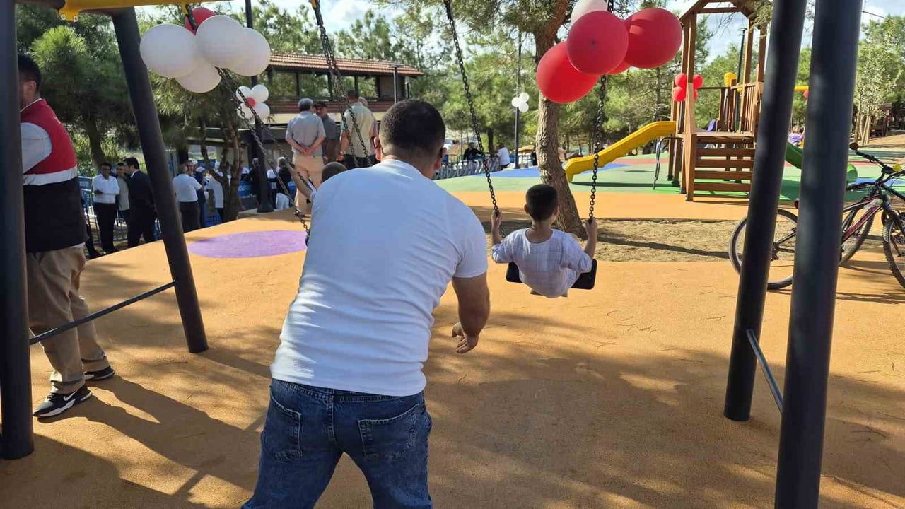Paşaköy'e yeni soluk: koru parkı en değerli arazisini halka açtı