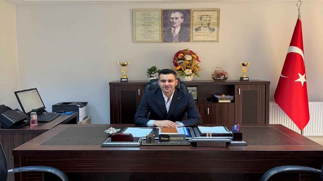 Patnos'ta gençlik ve spor müdürlüğünde bayrak değişimi: Özhan Ataseven görevi devraldı