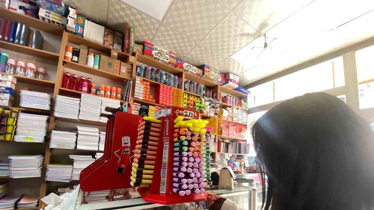 Patnos'ta okul telaşı: veliler fiyat ve kalite dengesini arıyor