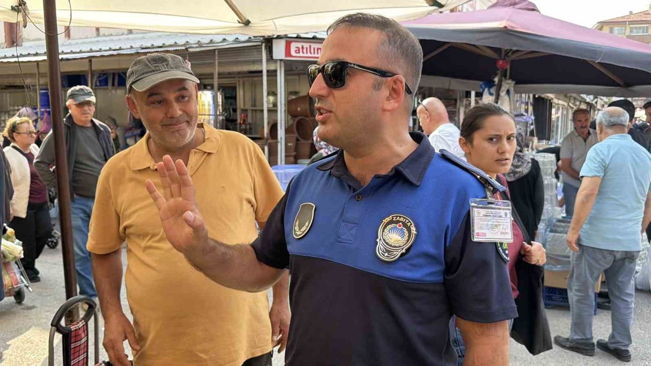 Pazar tezgahlarında şeffaflık için fiyat etiketi denetimi
