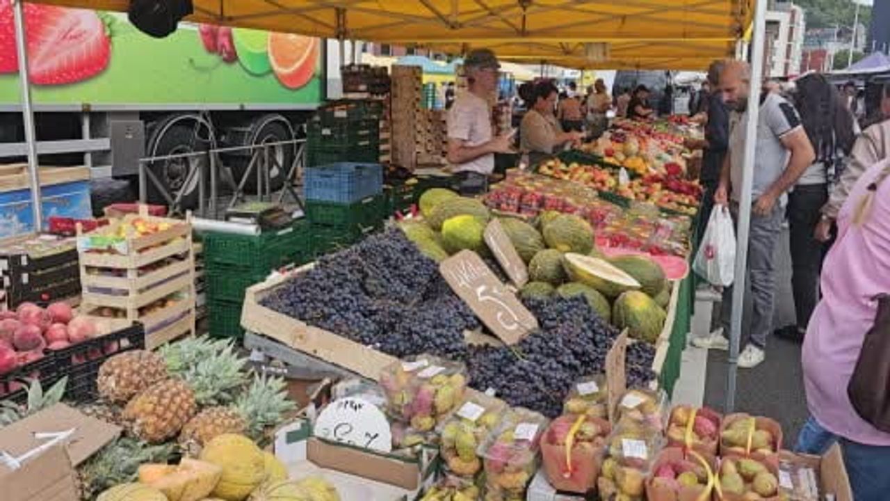 Pazarlarda Türkçe çağrı: Belçika'nın semt pazarlarında yeni bir dil köprüsü