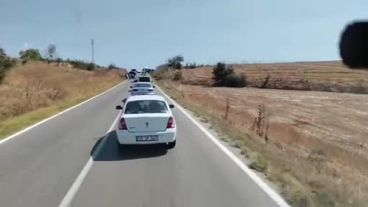 Pehlivanköy'de ambulansın da karıştığı zincirleme kaza: 5 yaralı