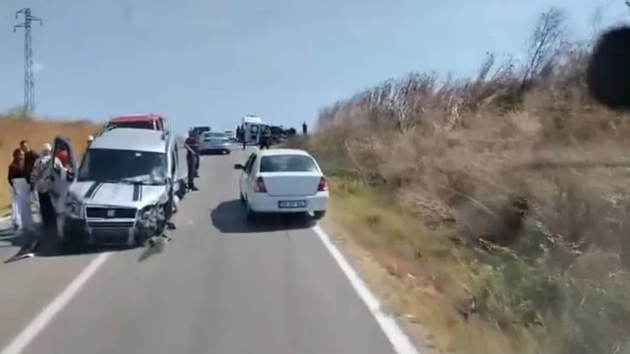 Pehlivanköy Pavli Panayırı yolunda devrilen ambulans: 5 kişi yaralandı