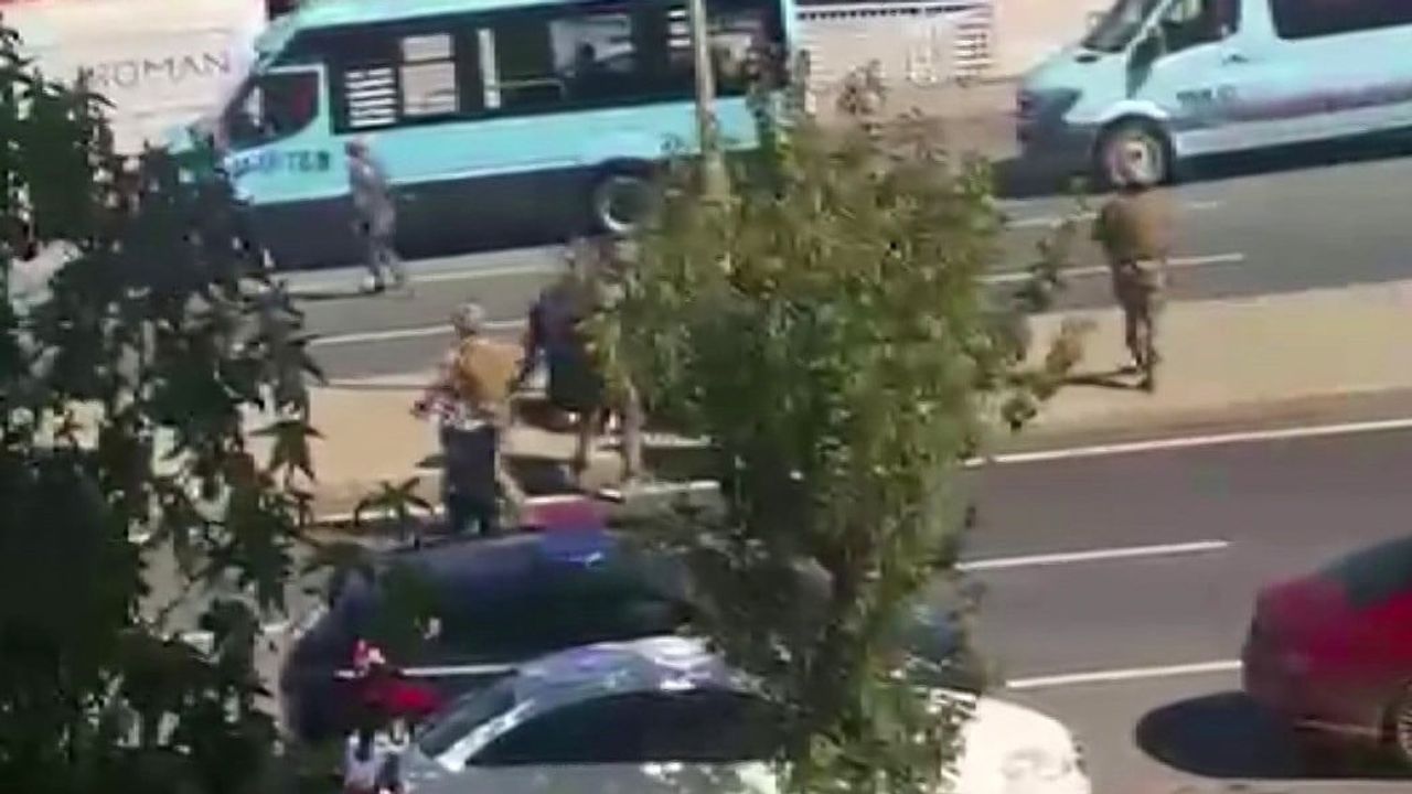Pendik'te caddeyi tedirgin eden kişi özel harekat müdahalesiyle etkisiz hale getirildi