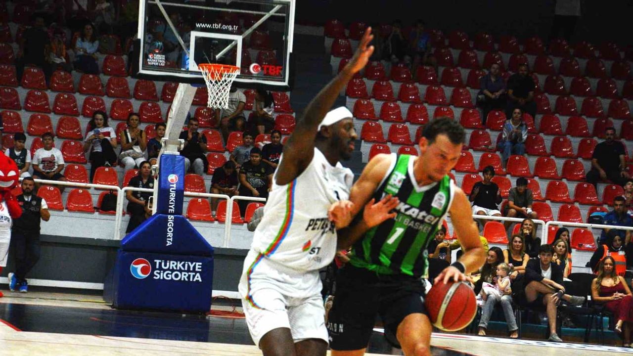 Petkimspor lige galibiyetle başladı: Denizli'yi 85-81 yendi