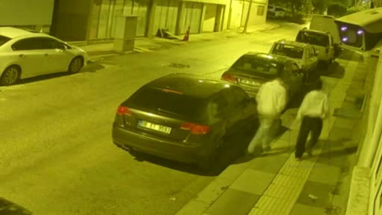 Polatlı'da açık bırakılan araç hırsızların hedefi oldu