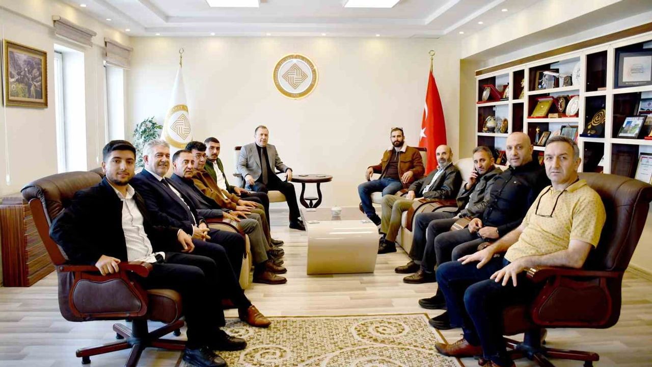 Projelerle Ardahan için yeniden yola çıkan Çetin Demirci adaylığını açıkladı