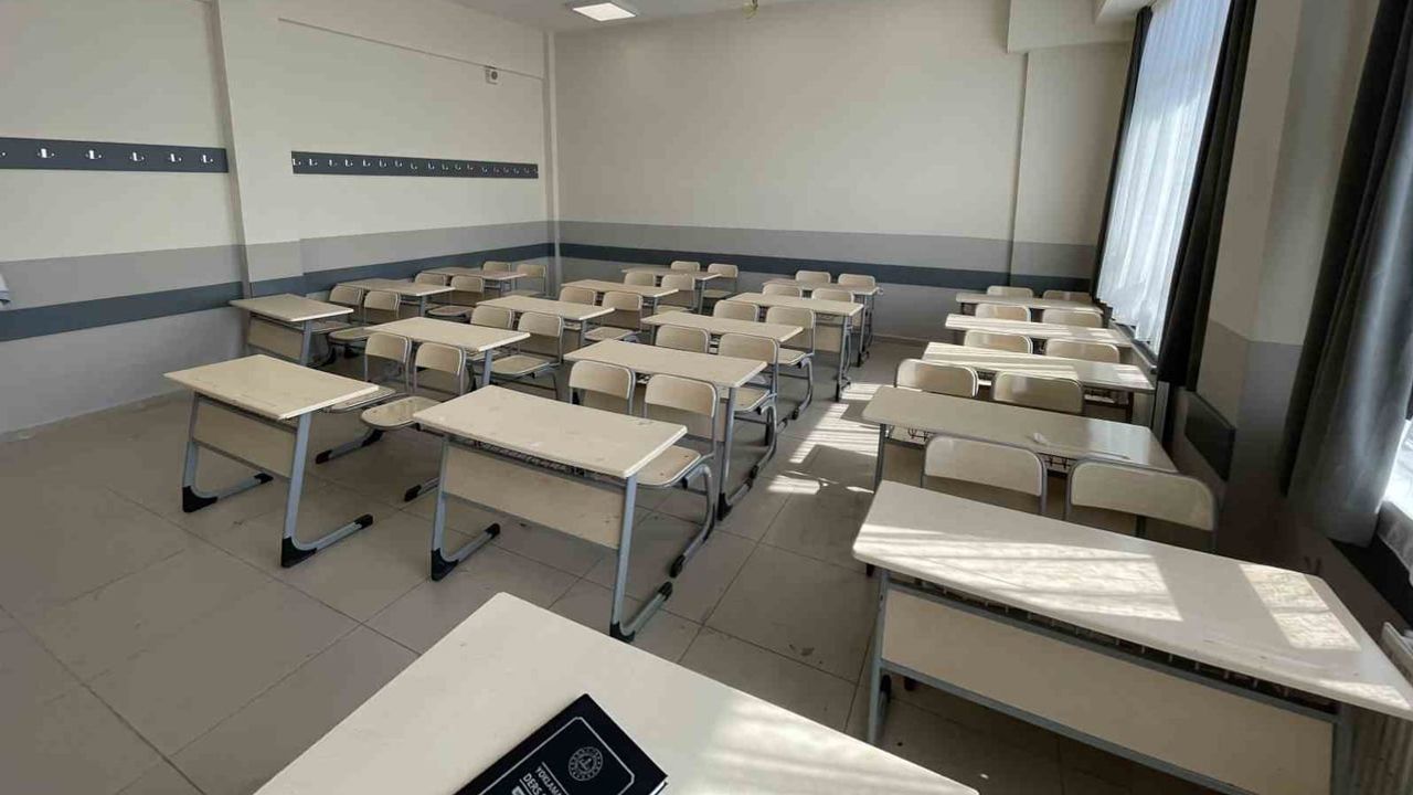 Pursaklar'da okulların çehresi yenilendi, öğrenciler daha konforlu ortamlarda