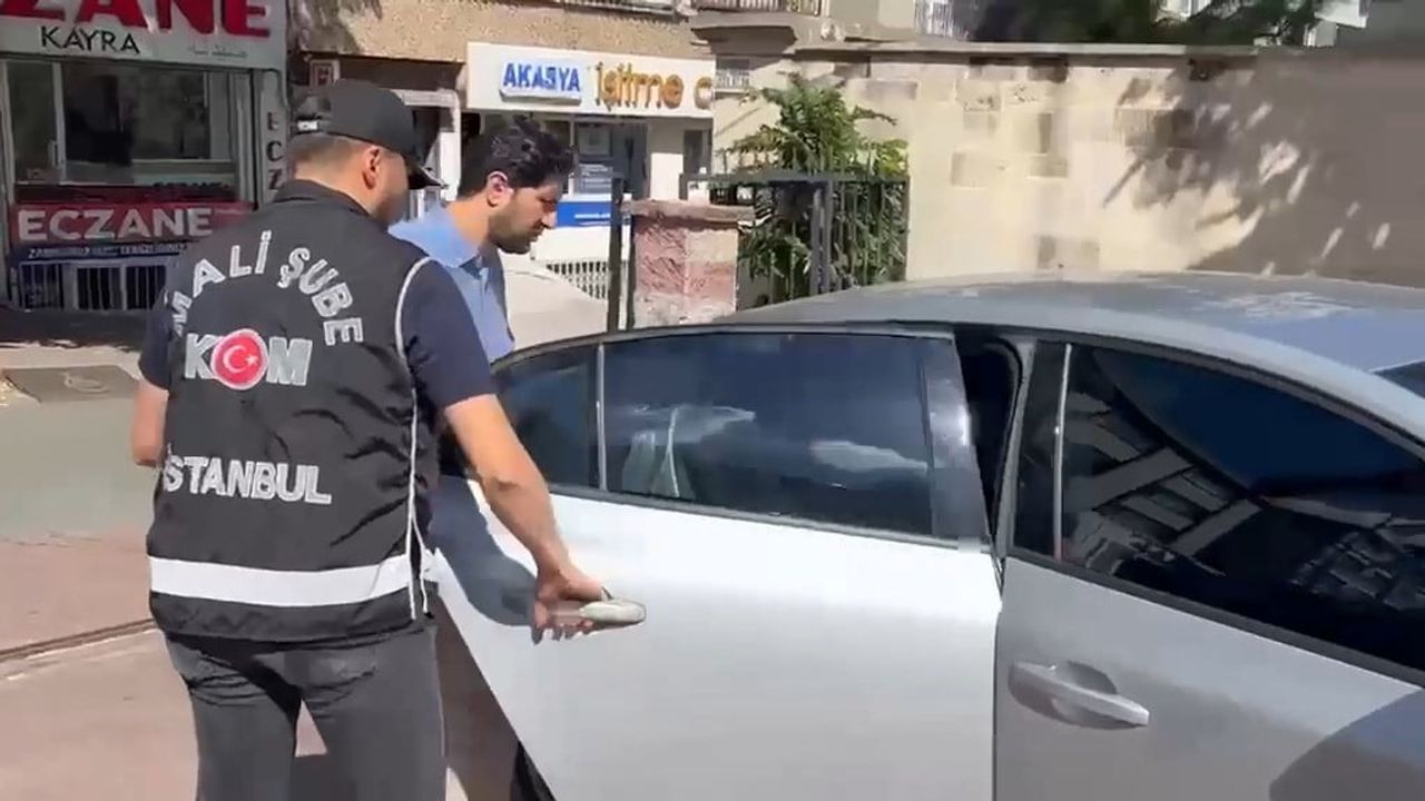 Pusula Holding başkanı Serdar Turhan'ın gözaltı anları kamuoyuna yansıdı