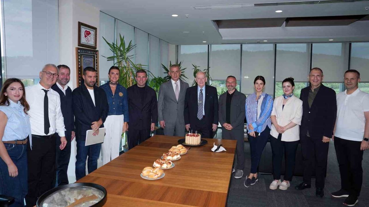 Riva'da Şenes Erzik için TFF'den vefa gecesi