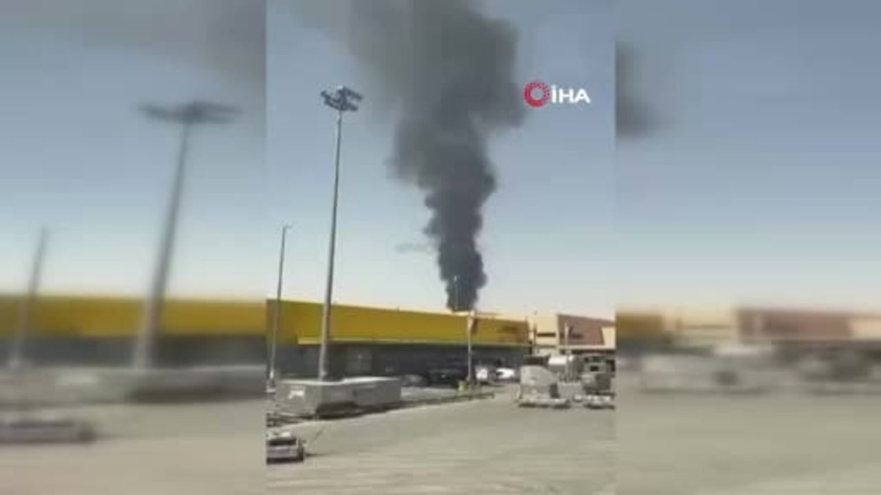 Riyad'da alevlerin gölgesinde: Kral Halid Havalimanı çevresinde yoğun duman