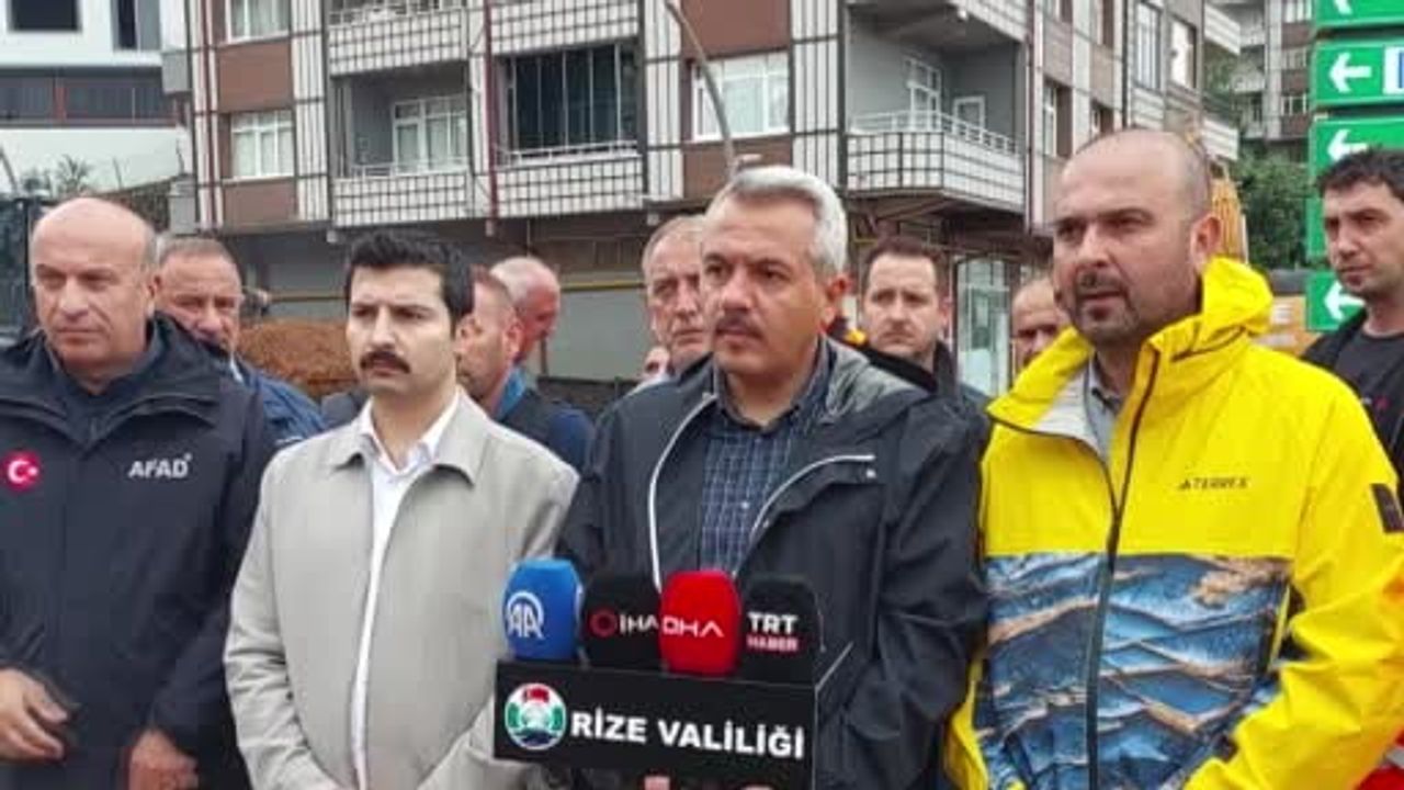 Rize'de sel: valinin 'bu senenin en büyük afetini yaşıyoruz' uyarısı