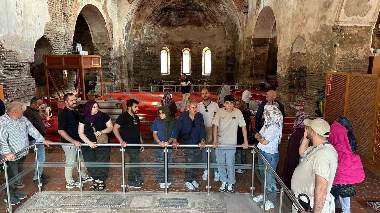 Sağlık çalışanları İznik'in kültürel mirasını yerinde keşfetti