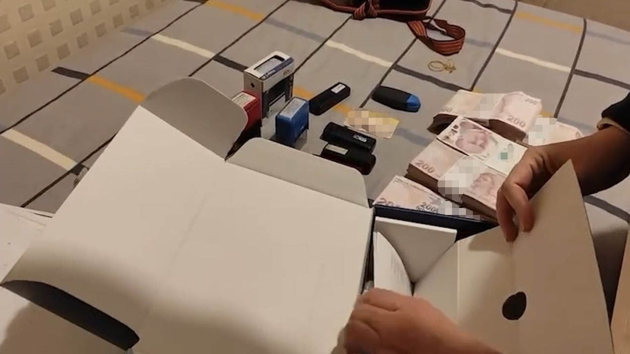 Sağlık çalışanlarını ev sahibi vaadiyle kandırdıkları iddia edilen şebeke çökertildi