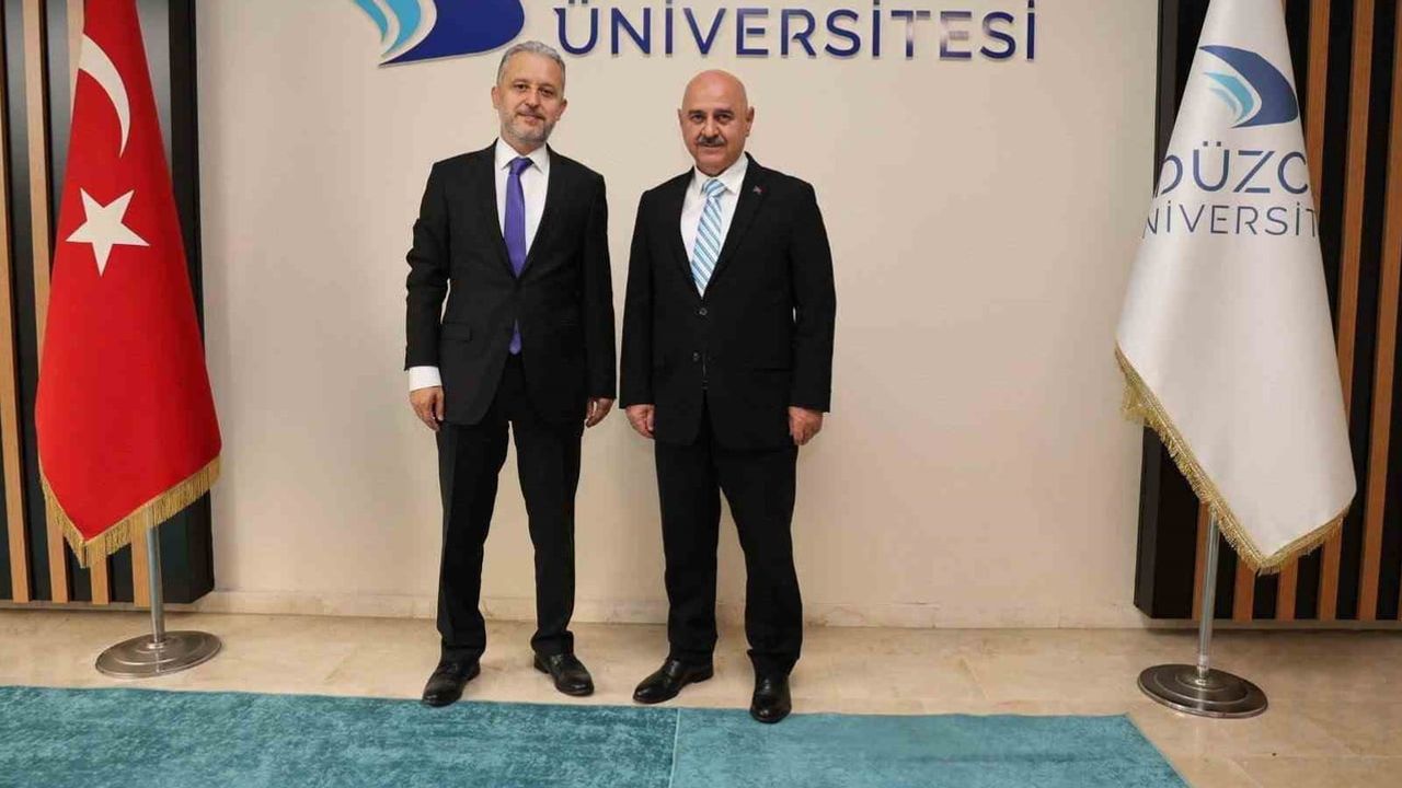 Sağlık müdüründen rektör Sözbir'e ziyaret ve iyi dilekler