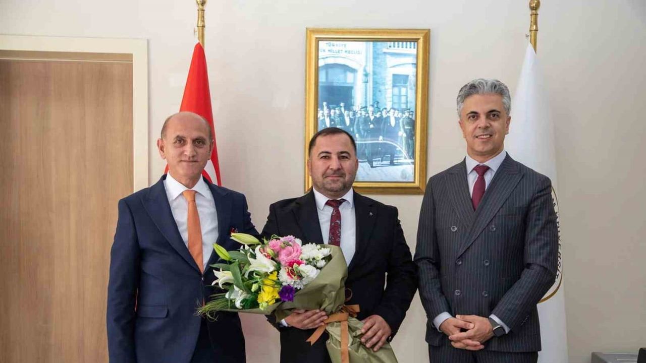Sağlık yüksekokulunda yeni dönem başladı: müdürlüğü Fatih Aydoğdu devraldı