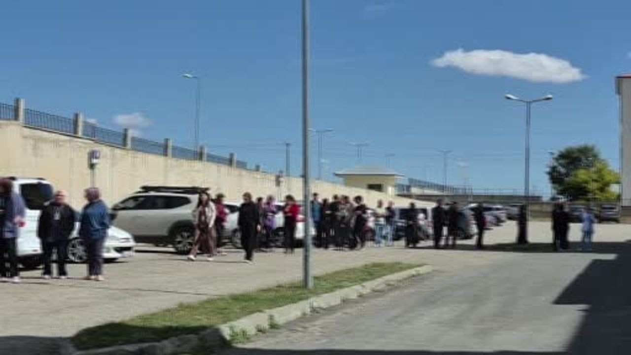 Sahada prova: Kars'ta 6.5 büyüklüğünde deprem senaryosu ekipleri sınadı