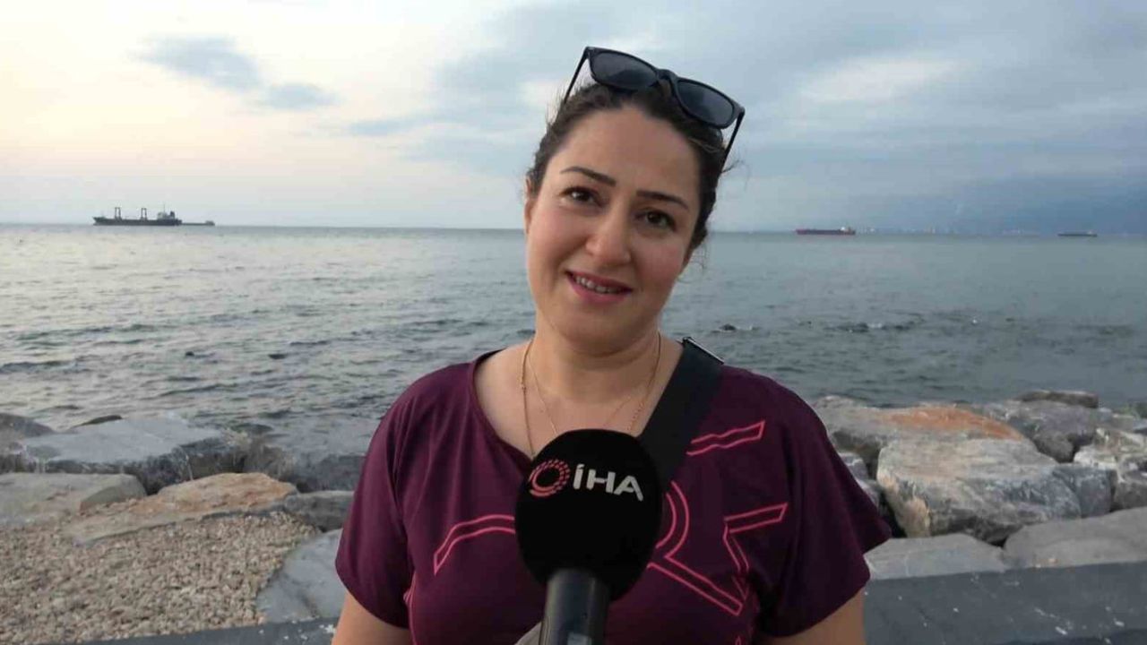 sahilde bırakılan pislik belediyenin 'sanat eseri' sergisinde vatandaşlardan tam destek aldı