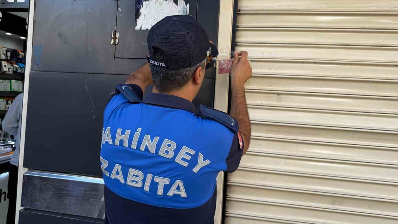 Şahinbey'de bozuk döner denetimi: işletme 15 gün kapatıldı