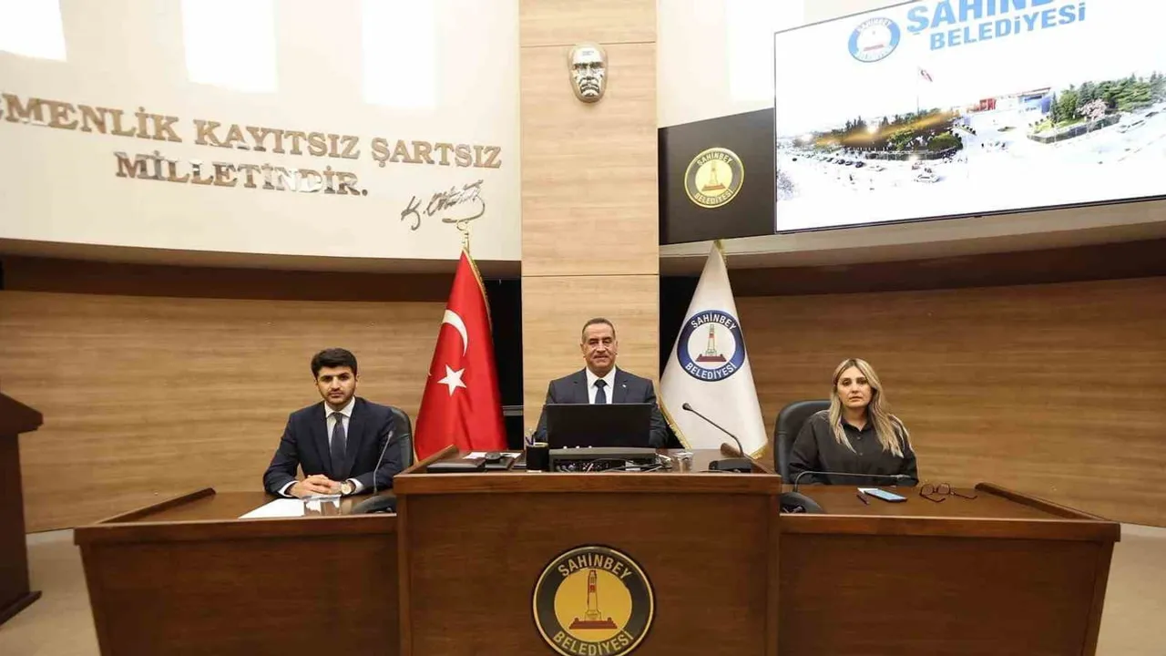 Şahinbey meclisi eylül oturumunu tamamladı; 7 madde komisyonlara havale edildi