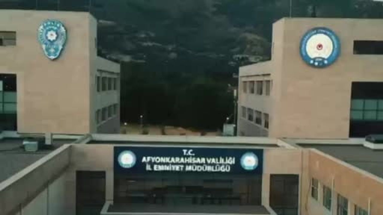 Sahte kimlikle 11 milyonluk dolandırıcılığa Şafak operasyonu