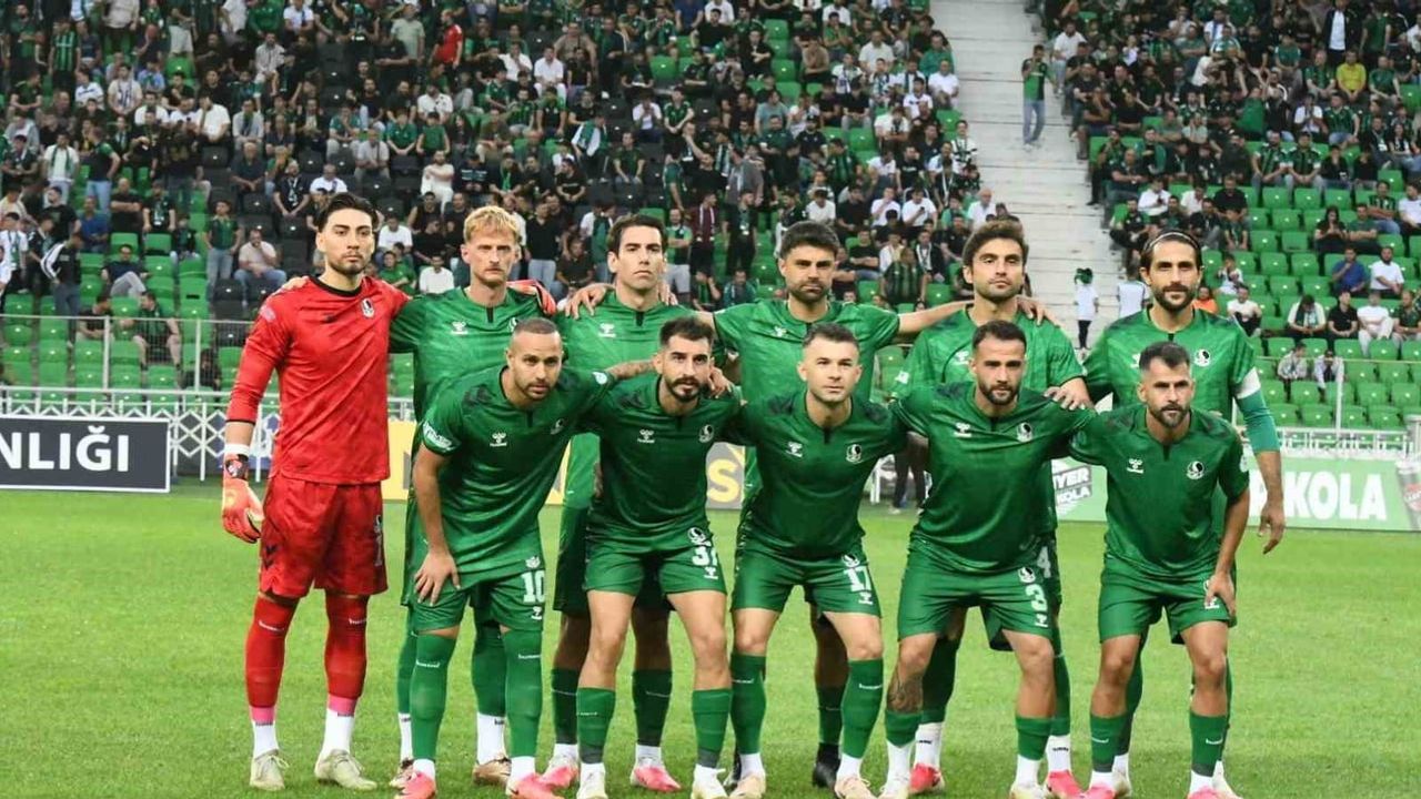 Sakaryaspor 10 yıl sonra lige üçte üçle başladı