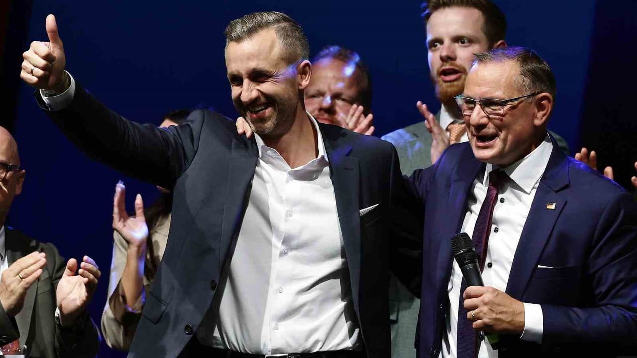 Saksonya-Anhalt'ta AfD önde, koalisyon arayışı sürüyor