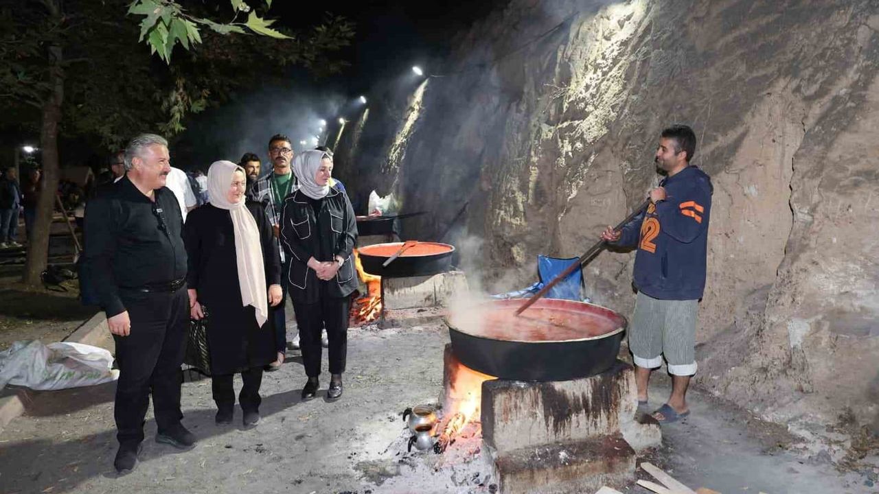 Salça günleriyle dayanışma büyüyor: 4.480 aileye hizmet