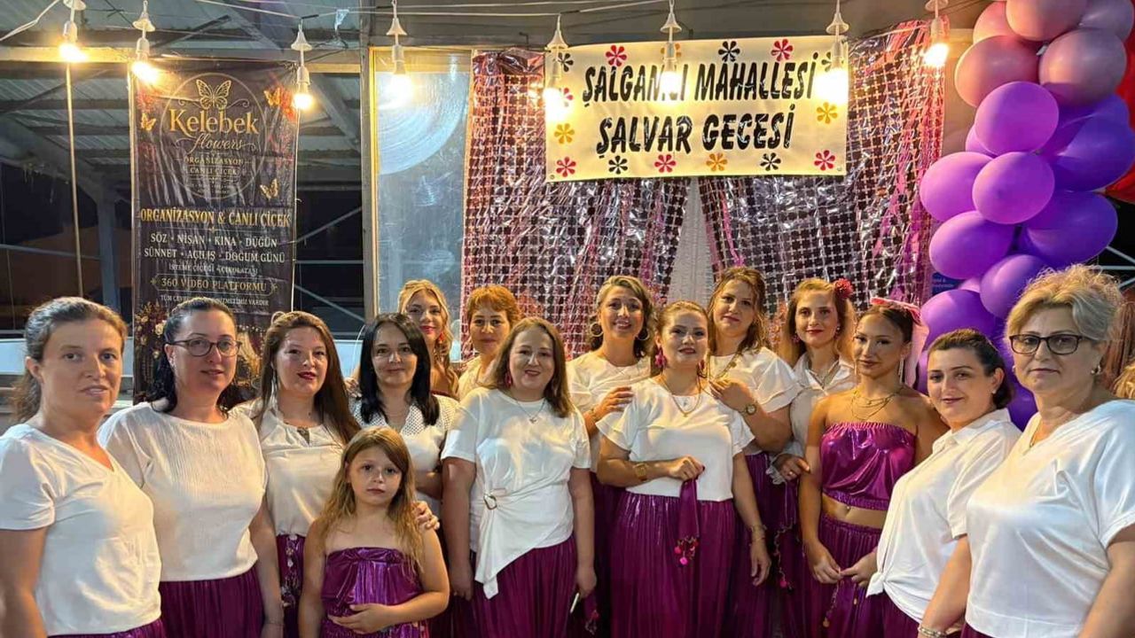 Şalgamlı'da şalvar gecesi: kadınlar kültürünü ve dayanışmasını sergiledi