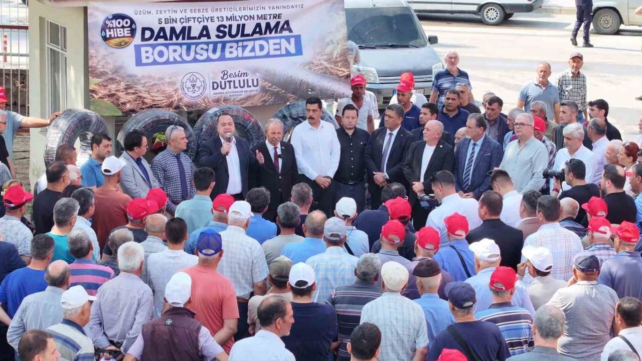 Salihli'de 500 üreticiye verilen damlama desteği hem maliyeti hem suyu koruyor