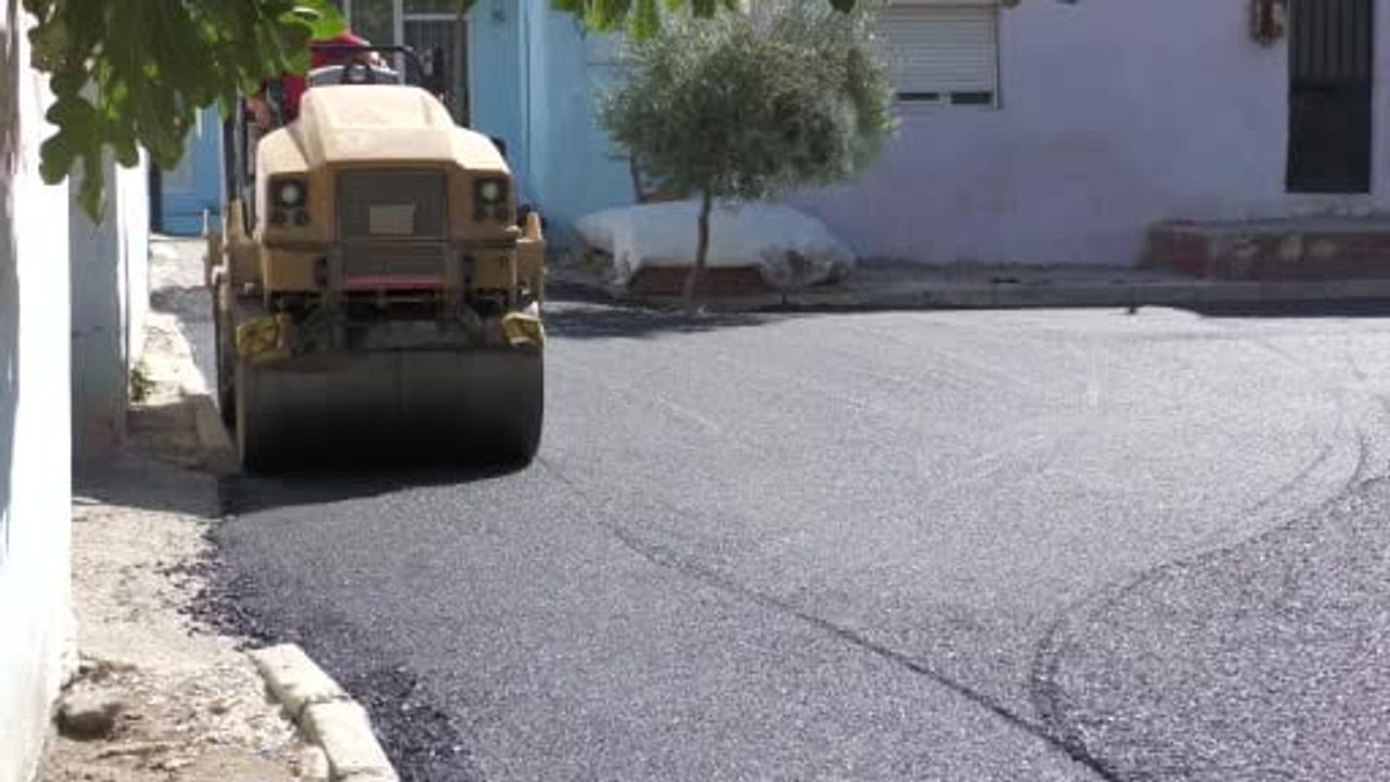 Salihli'de altyapısı yenilenen Çiçek Caddesi konfor odaklı sıcak asfaltla buluşuyor