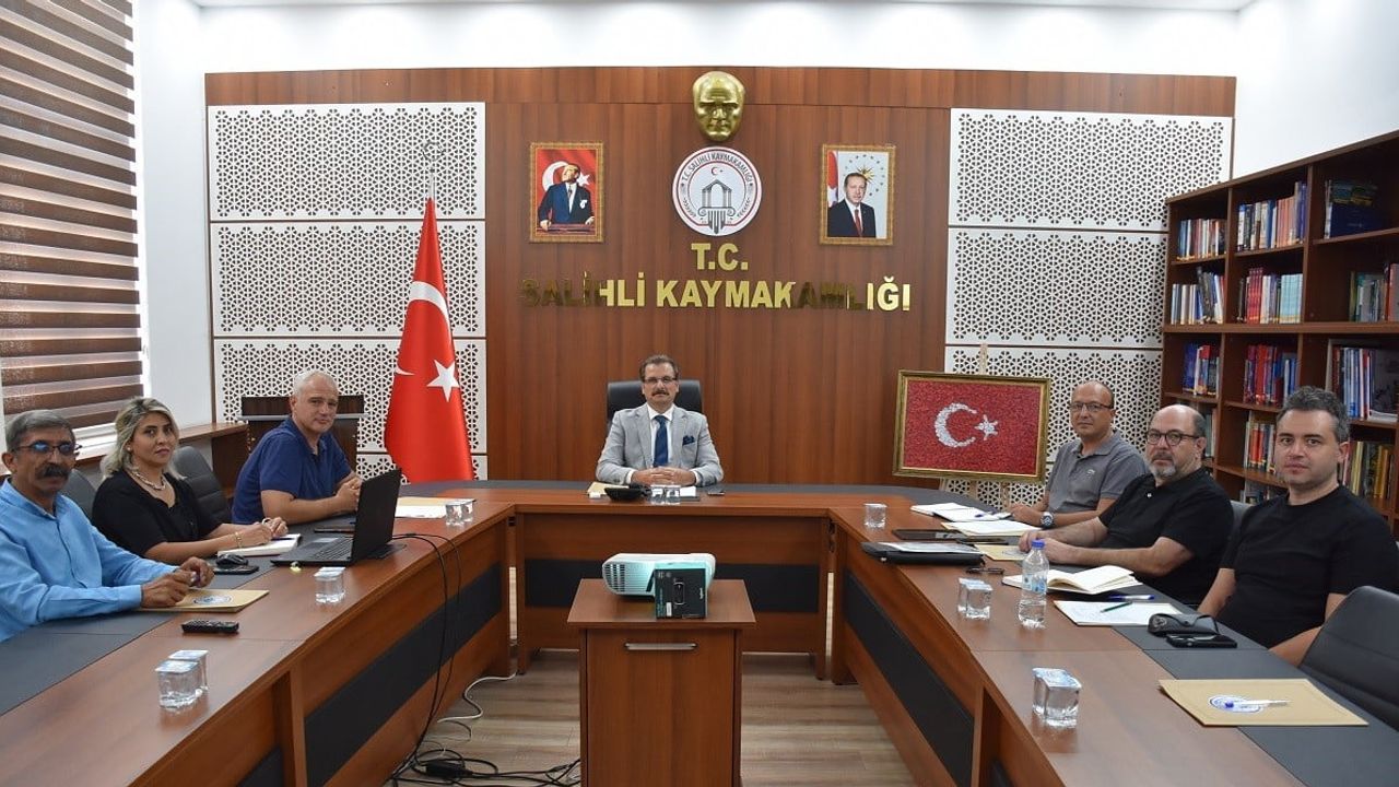 Salihli’de jeotermal kaynaklar tarım ve seralara yönlendiriliyor