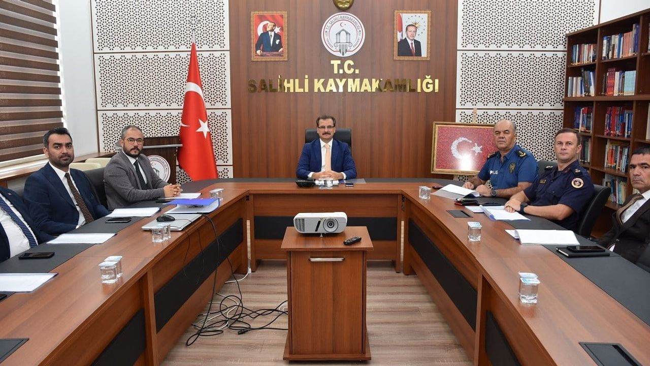 Salihli'de KPSS öncesi sınav güvenliği masaya yatırıldı