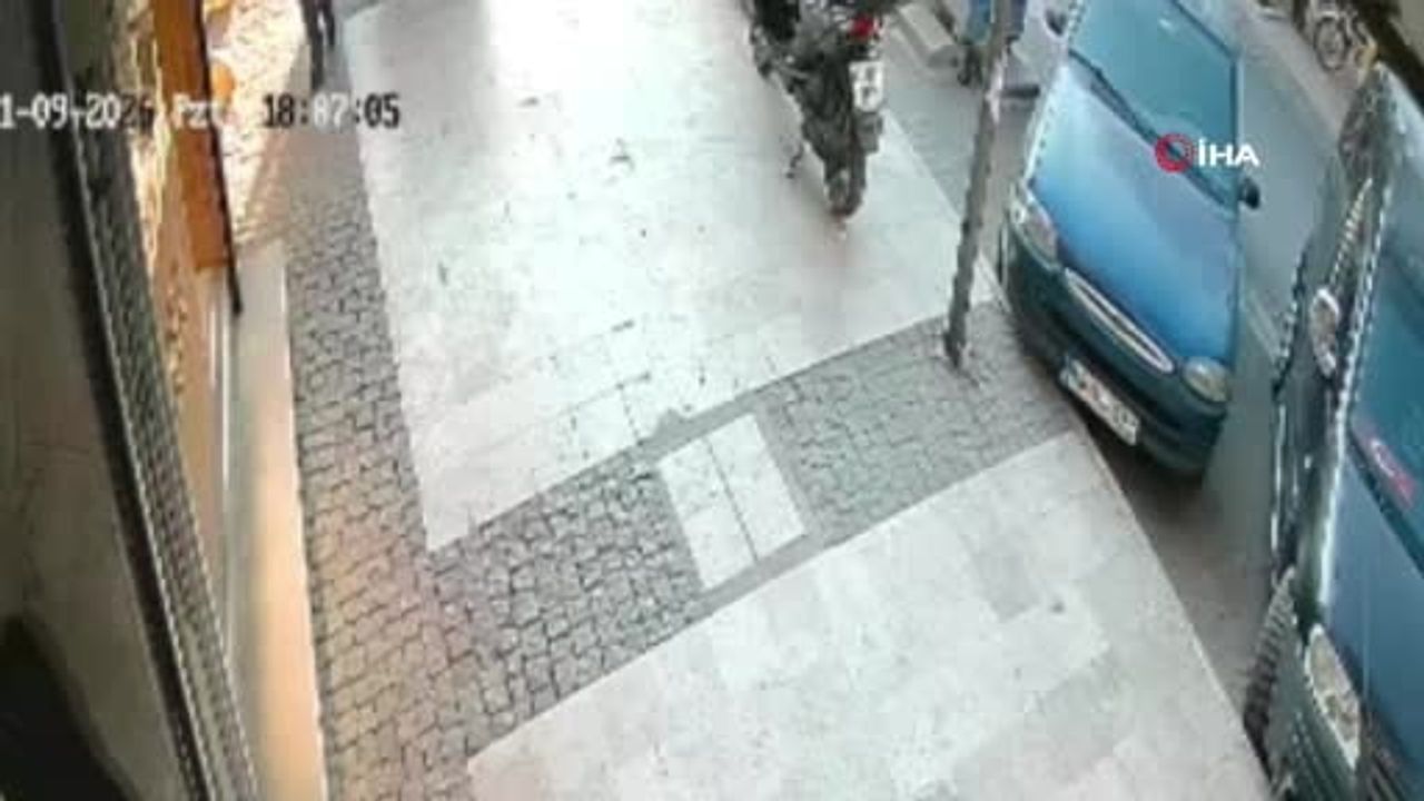 Salihli'de kuyumcuya silahlı saldırı girişimi, esnaf zanlıyı etkisiz hale getirdi