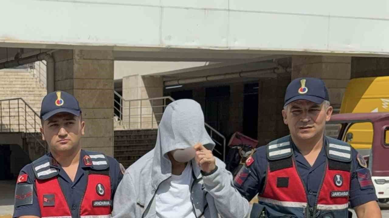 Samsun'da 16 yaşındaki çocuğun evinde 808 sentetik hap bulundu