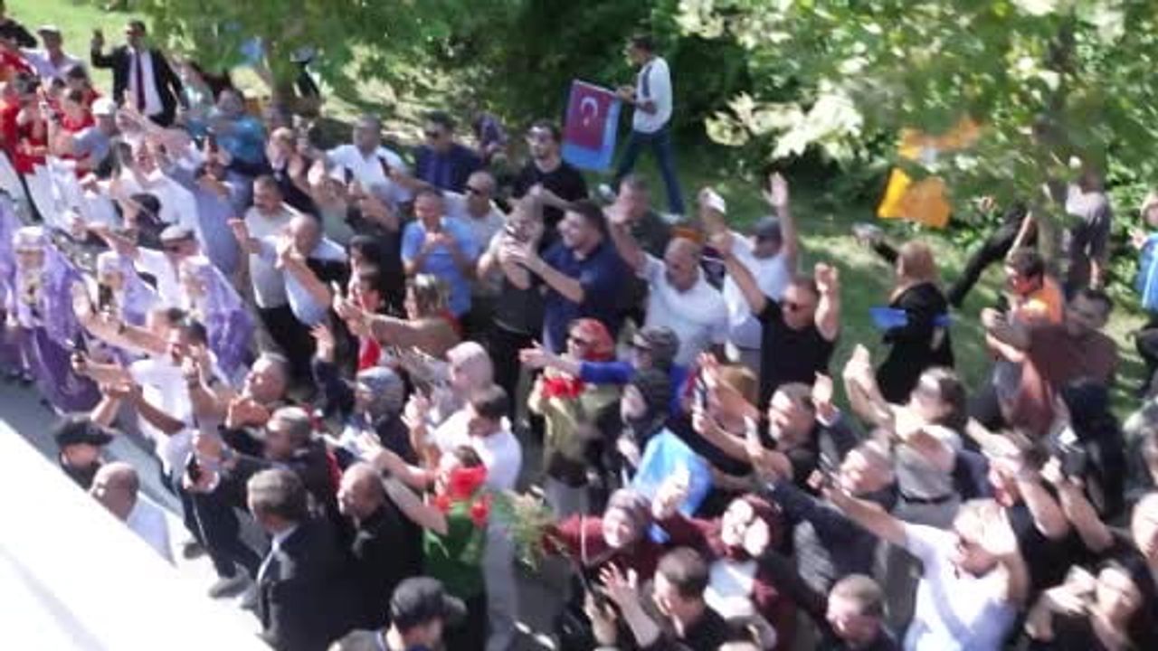 Samsun’da kortejde yoğun ilgi Erdoğan teşekkür etti